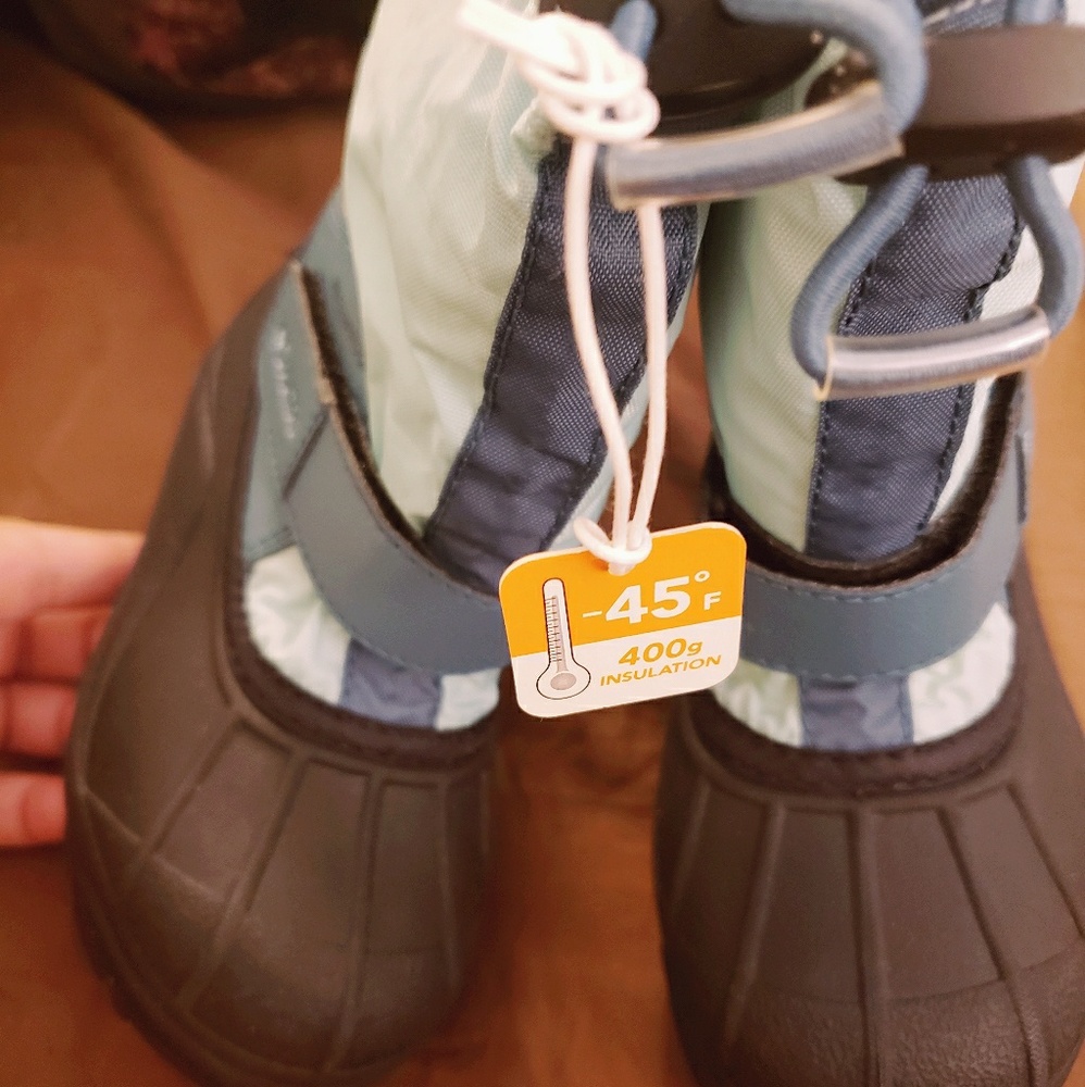 Columbia kids boots